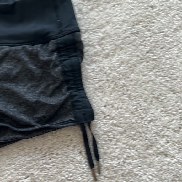 Lululemon Liberty Shorts in Grey with Black Waistband, Size 4 - Picture 3 of 5